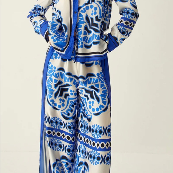 New!!! Denise Printed Two Piece Set - Picture 6 of 7